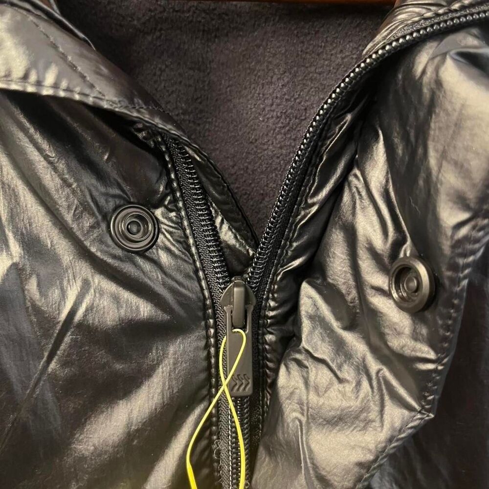 All-in-motion Women's Black Jacket - Picture 4 of 8